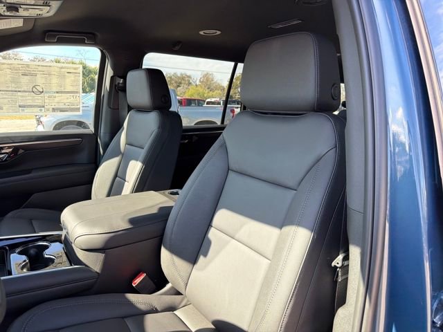 New 2026 Chevrolet Suburban LT w/ Comfort Package image 23