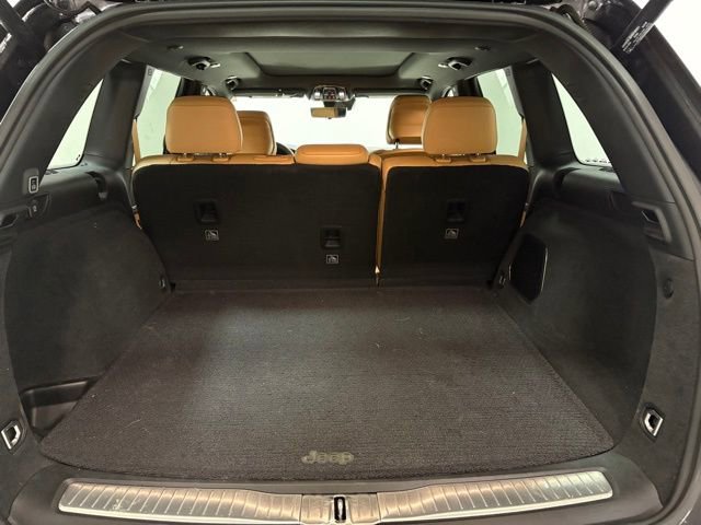 Used 2023 Jeep Grand Cherokee Summit w/ Adv Protech Group IV image 10