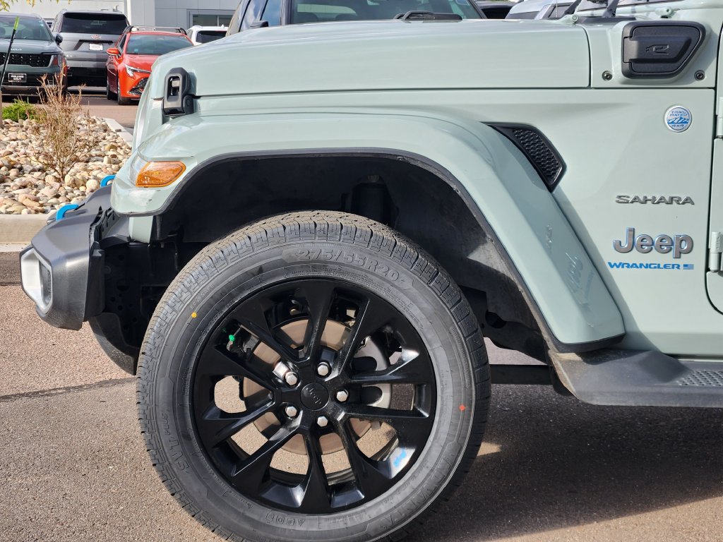 Used 2023 Jeep Wrangler Unlimited Sahara w/ Cold Weather Group AWD/4WD image 9