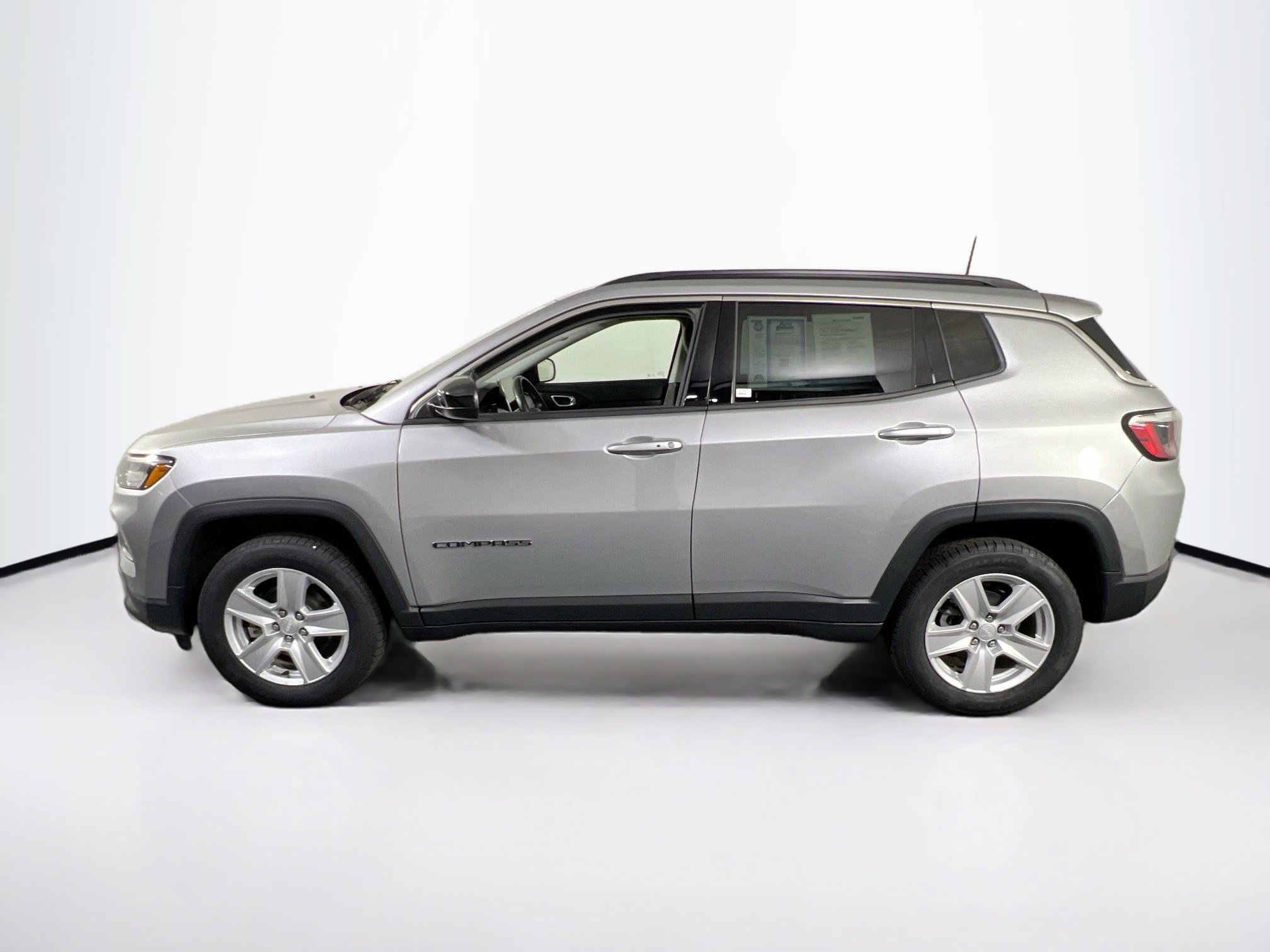 Used 2022 Jeep Compass Latitude w/ Convenience Group image 8