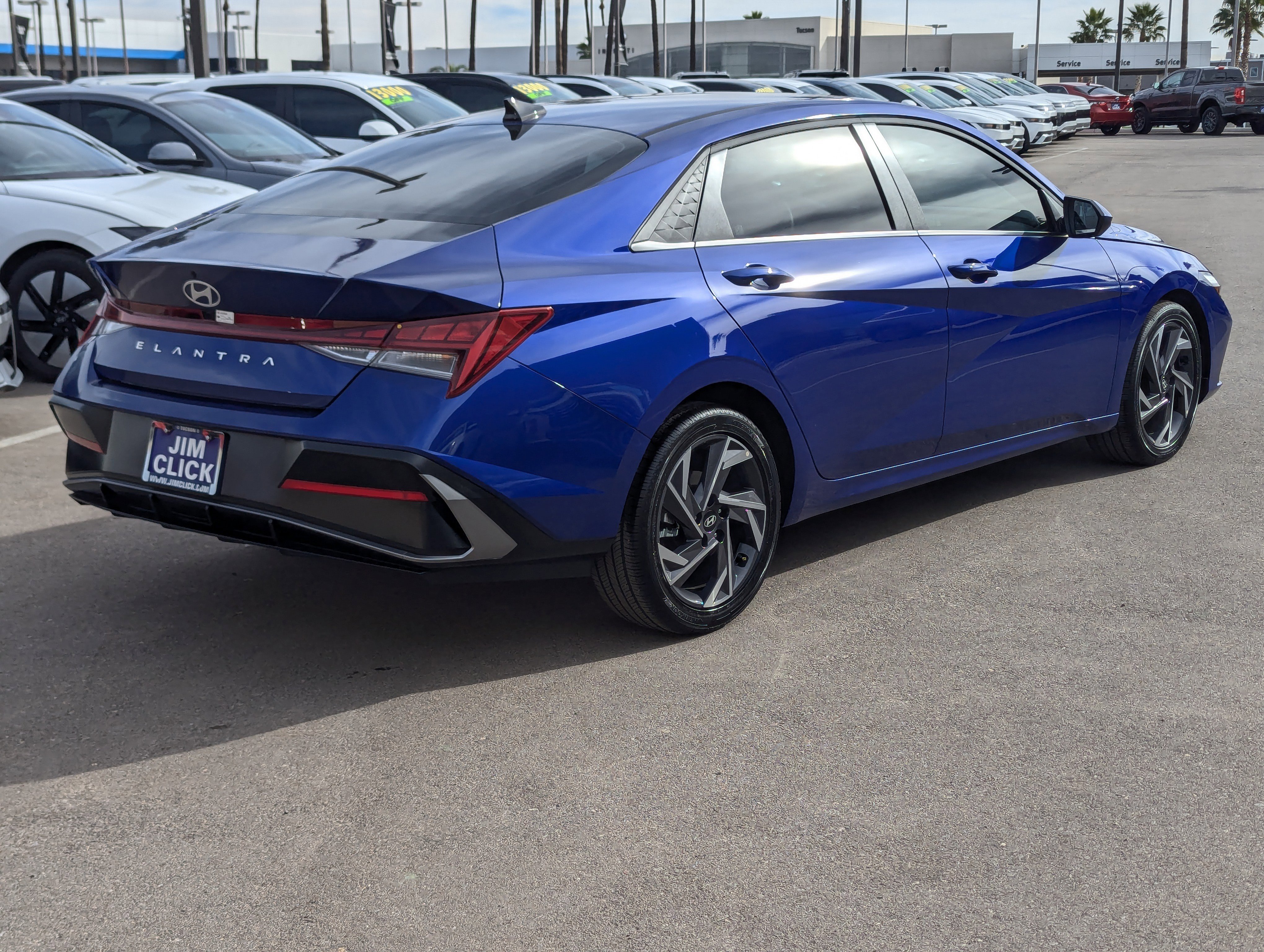 Certified 2025 Hyundai Elantra SEL image 2