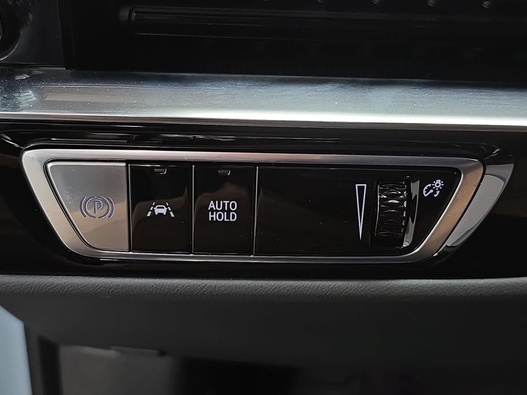 Used 2025 Cadillac Lyriq Sport RWD image 21