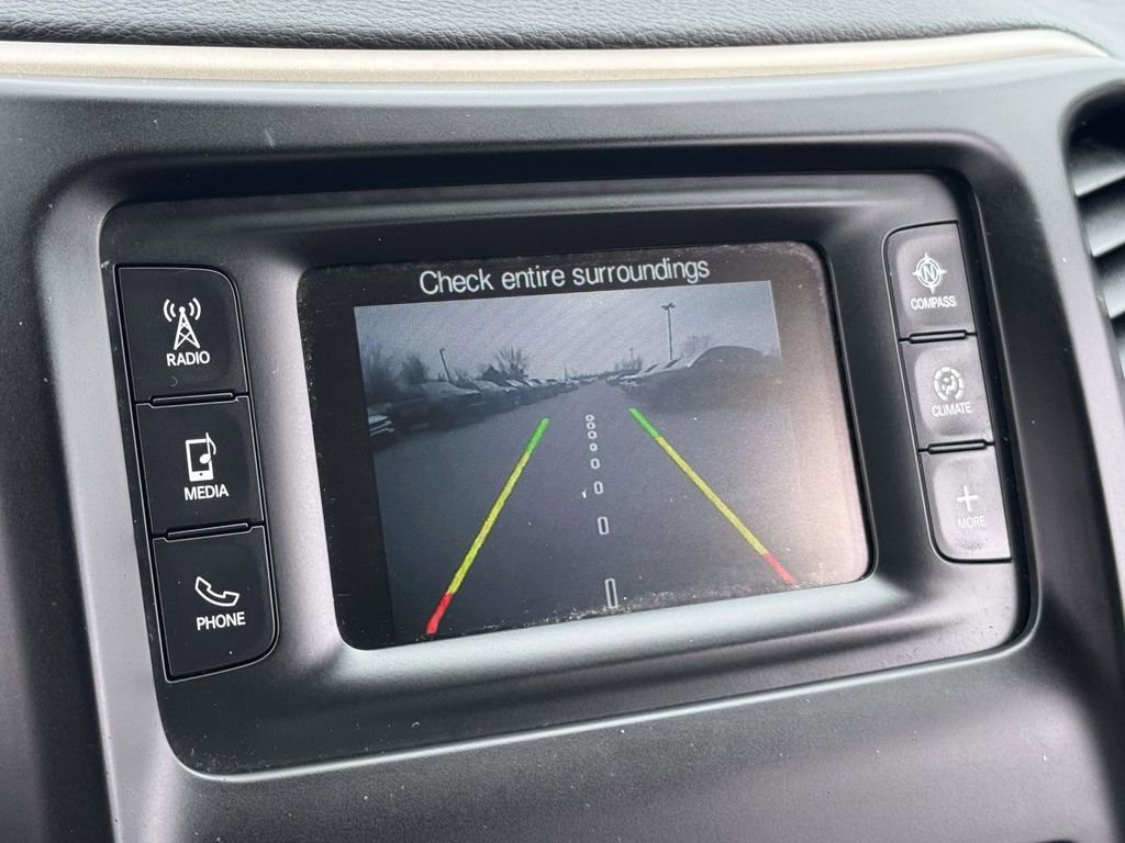 Used 2015 Jeep Cherokee Sport w/ Cold Weather Group AWD/4WD image 18