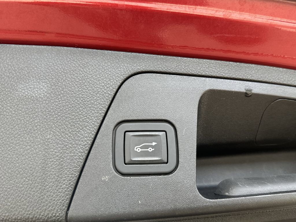 Used 2019 Buick Envision Essence image 32