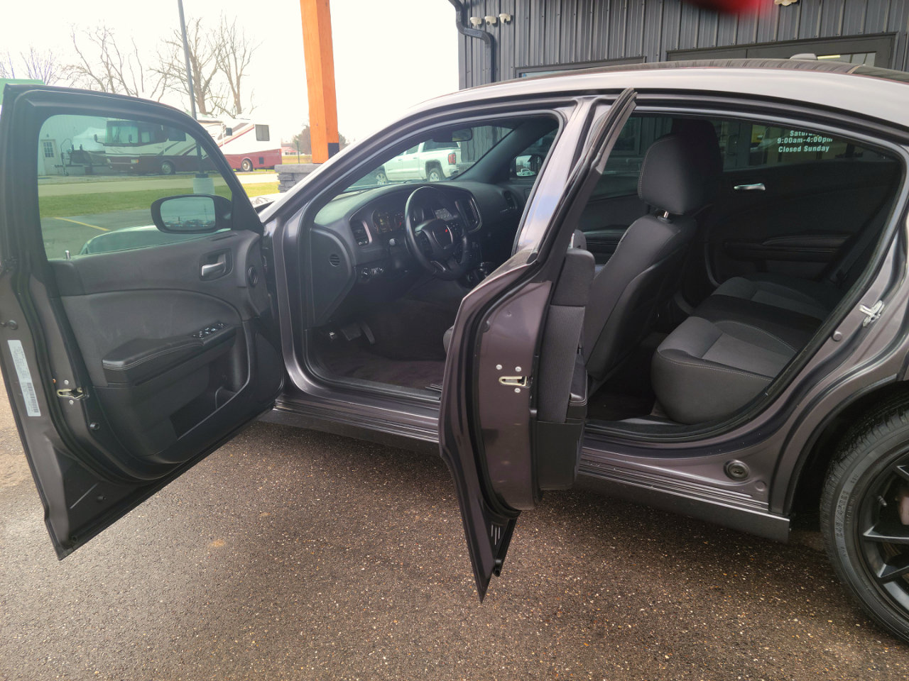 Used 2018 Dodge Charger SXT w/ Blacktop Package image 7