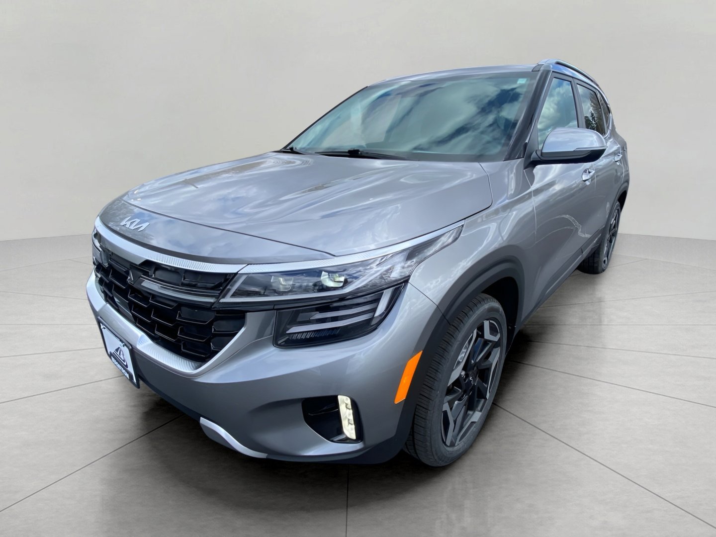 Used 2024 Kia Seltos SX w/ SX Sunroof Package AWD/4WD image 11