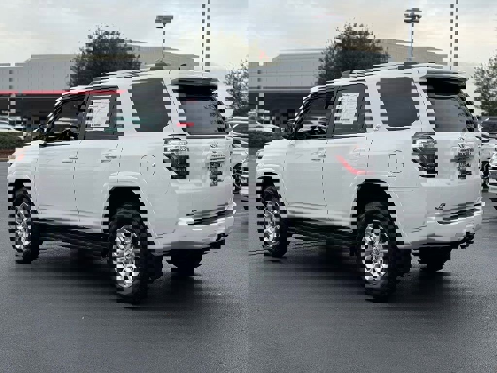 Certified 2024 Toyota 4Runner SR5 Premium image 10