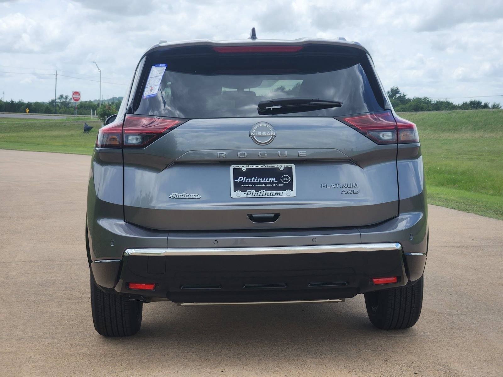 New 2026 Nissan Rogue Platinum w/ Platinum Premium Package AWD/4WD image 8