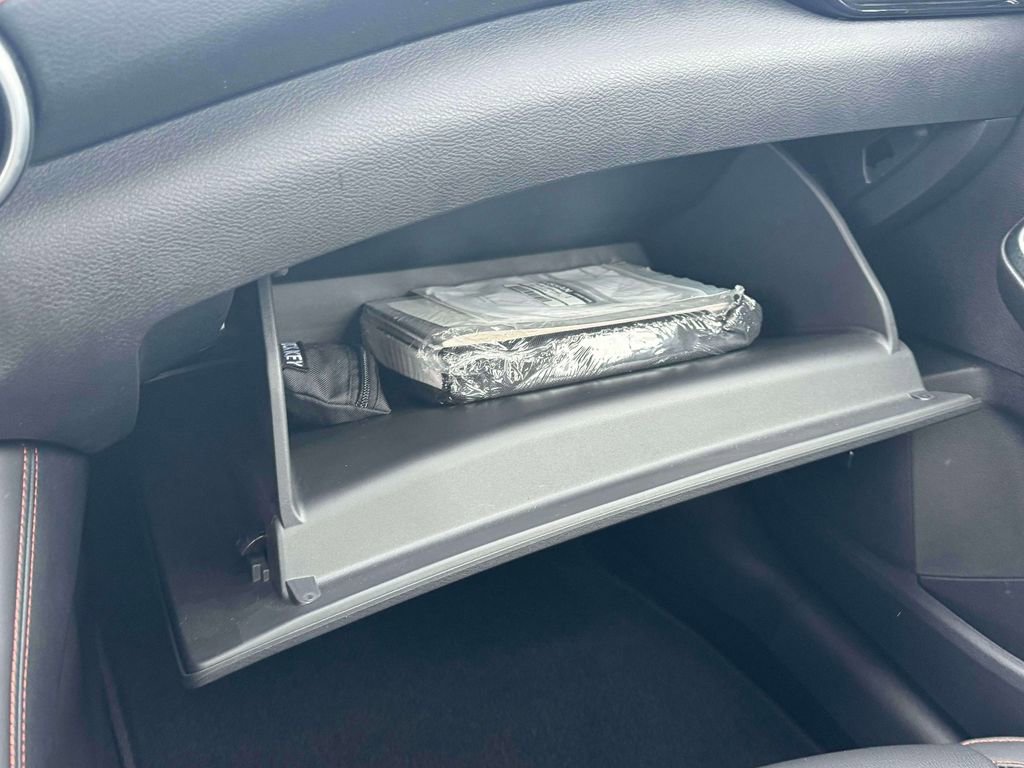 Certified 2025 Nissan Sentra SR w/ SR Premium Package FWD image 34