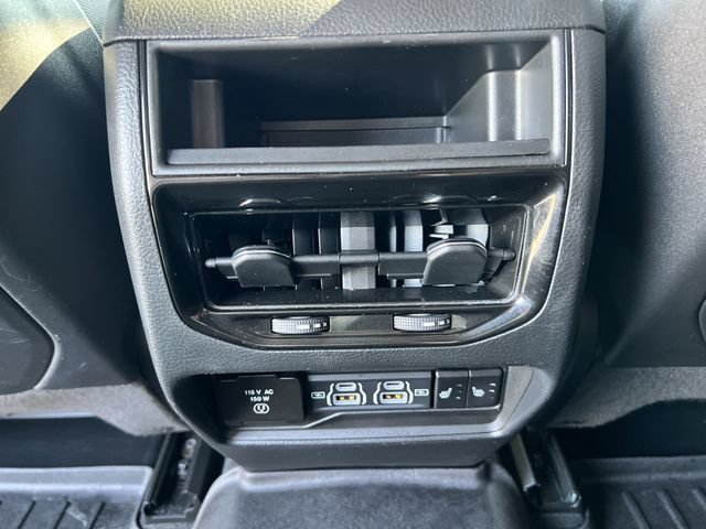 Used 2023 Jeep Grand Cherokee Limited AWD/4WD image 27