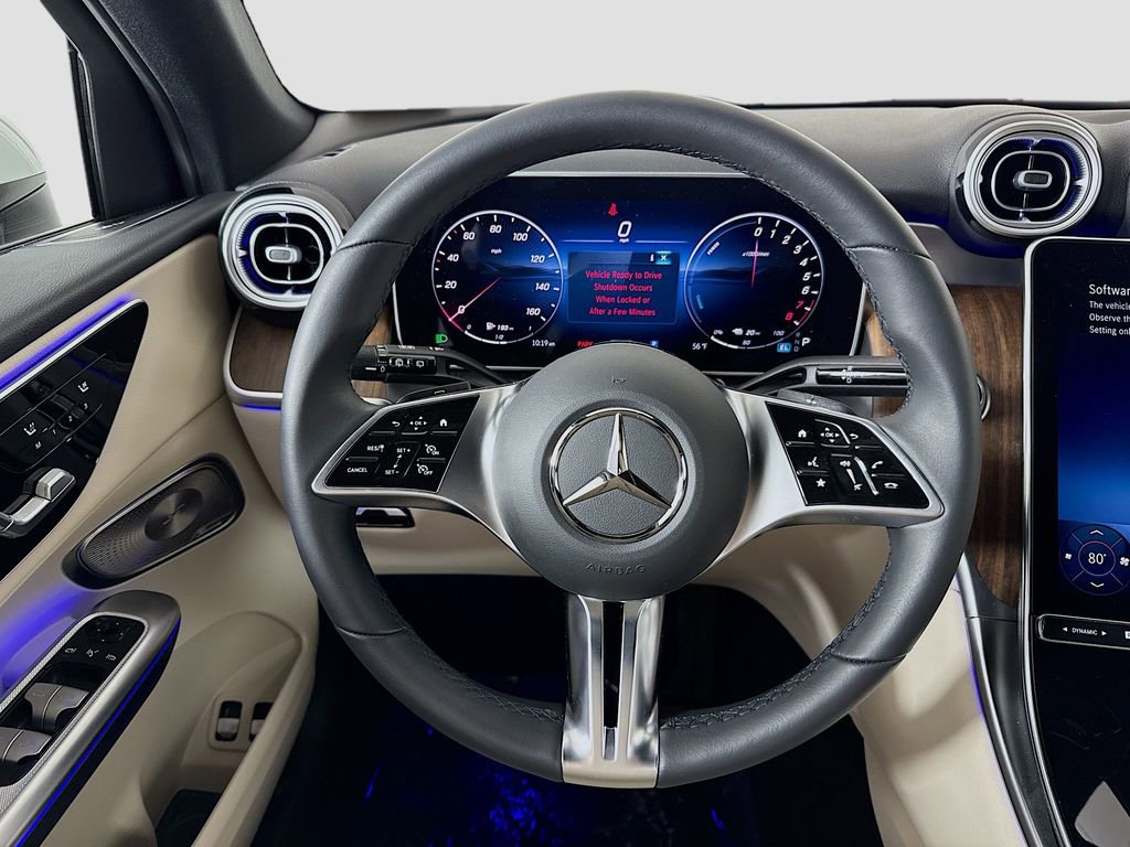 Used 2025 Mercedes-Benz GLC 350e GLC 350e image 11