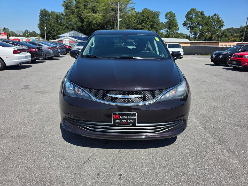 Used 2018 Chrysler Pacifica LX w/ Tire & Wheel Group FWD image 1
