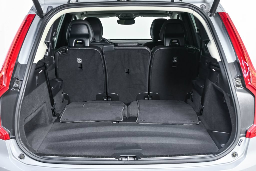 Certified 2025 Volvo XC90 B5 Core AWD/4WD image 31
