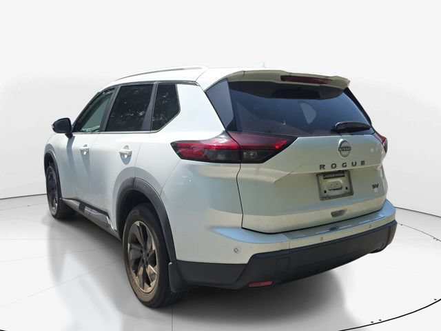 Used 2024 Nissan Rogue SV w/ SV Premium Package FWD image 8