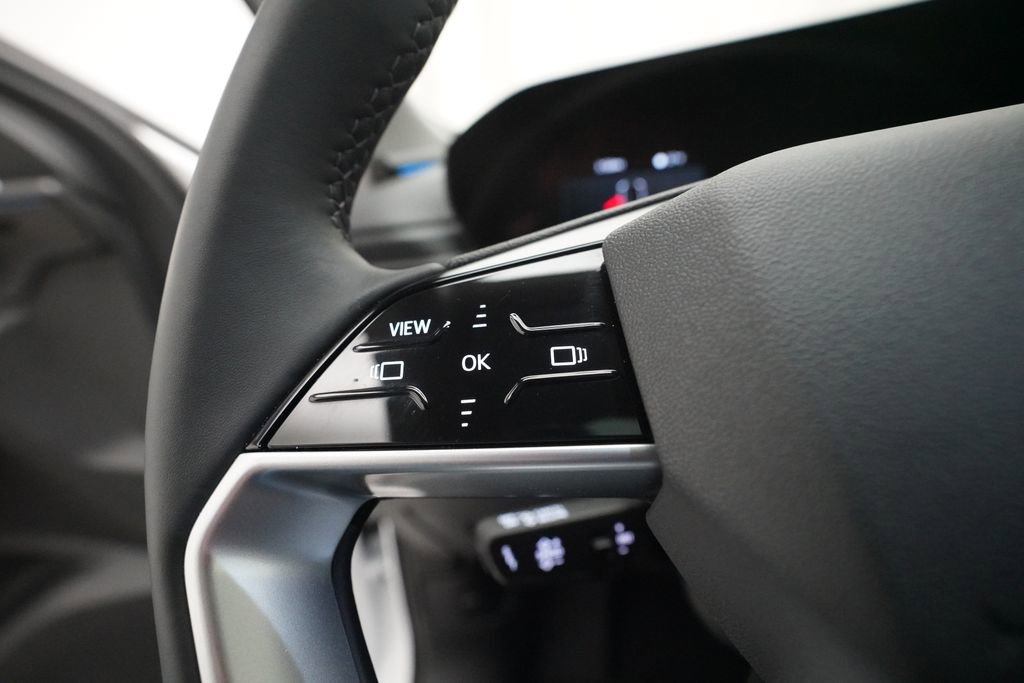 Used 2025 Audi Q5 Premium w/ Convenience Package image 22