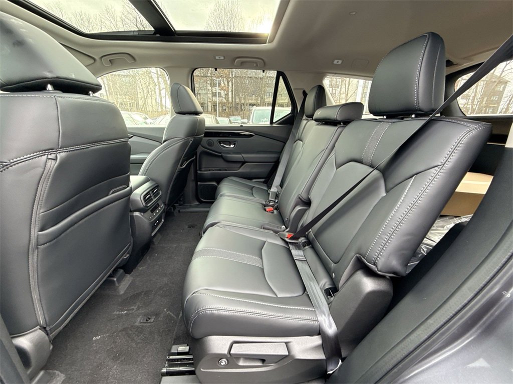 New 2025 Honda Pilot Touring image 24