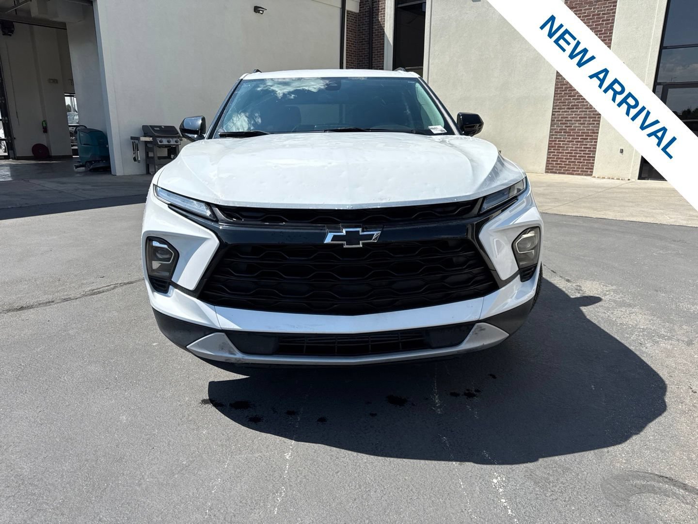 Used 2024 Chevrolet Blazer LT w/ Midnight/Sport Edition AWD/4WD image 2