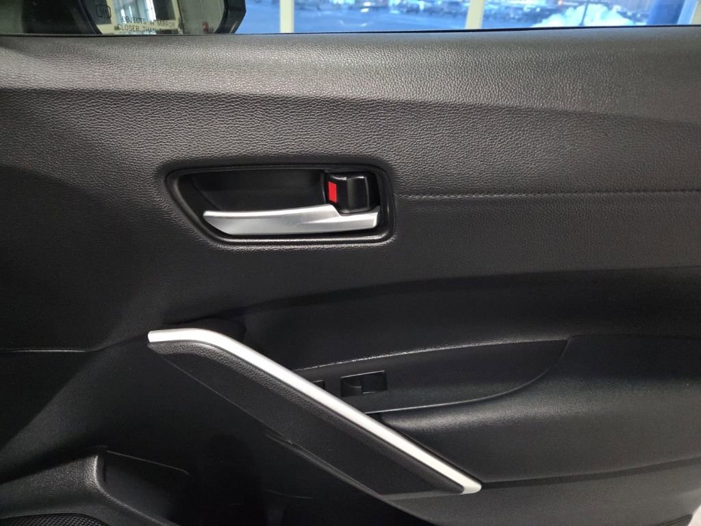 Used 2025 Toyota Corolla Cross AWD Hybrid w/ Convenience Package image 19