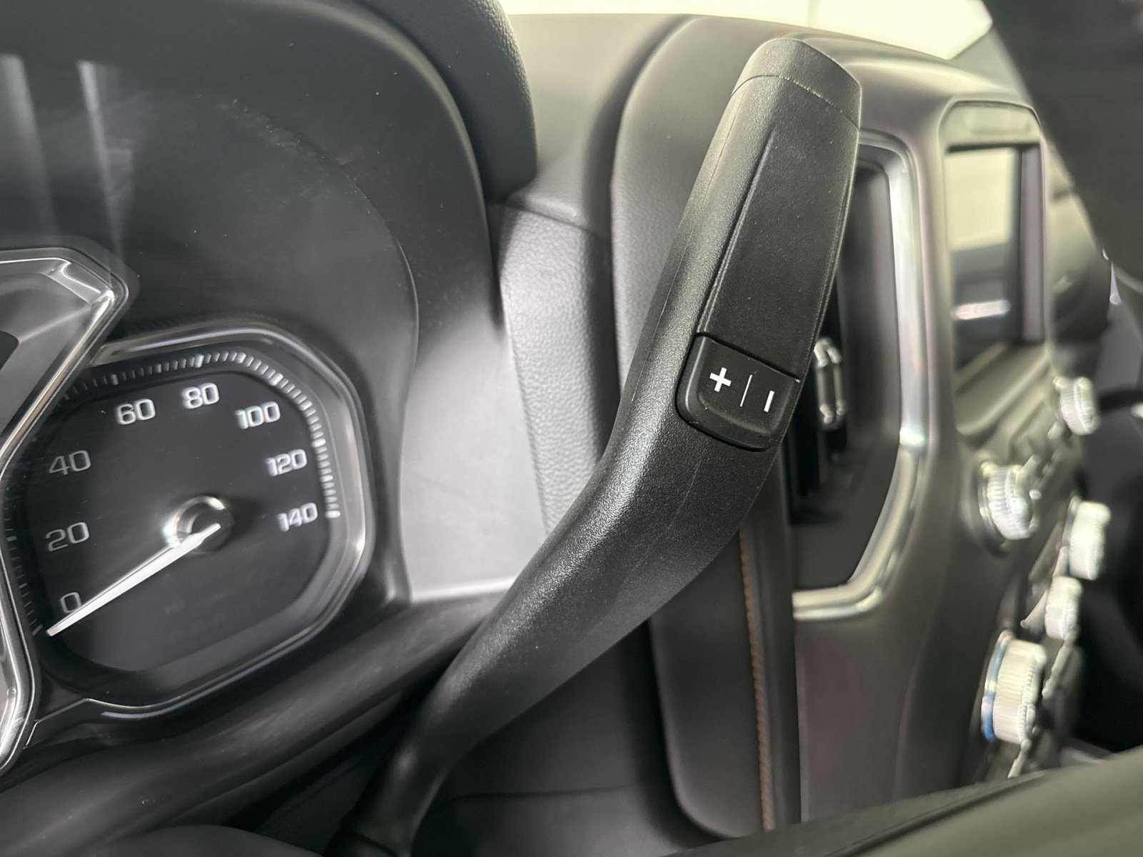 Used 2022 GMC Sierra 2500 AT4 w/ AT4 Premium Plus Package AWD/4WD image 22