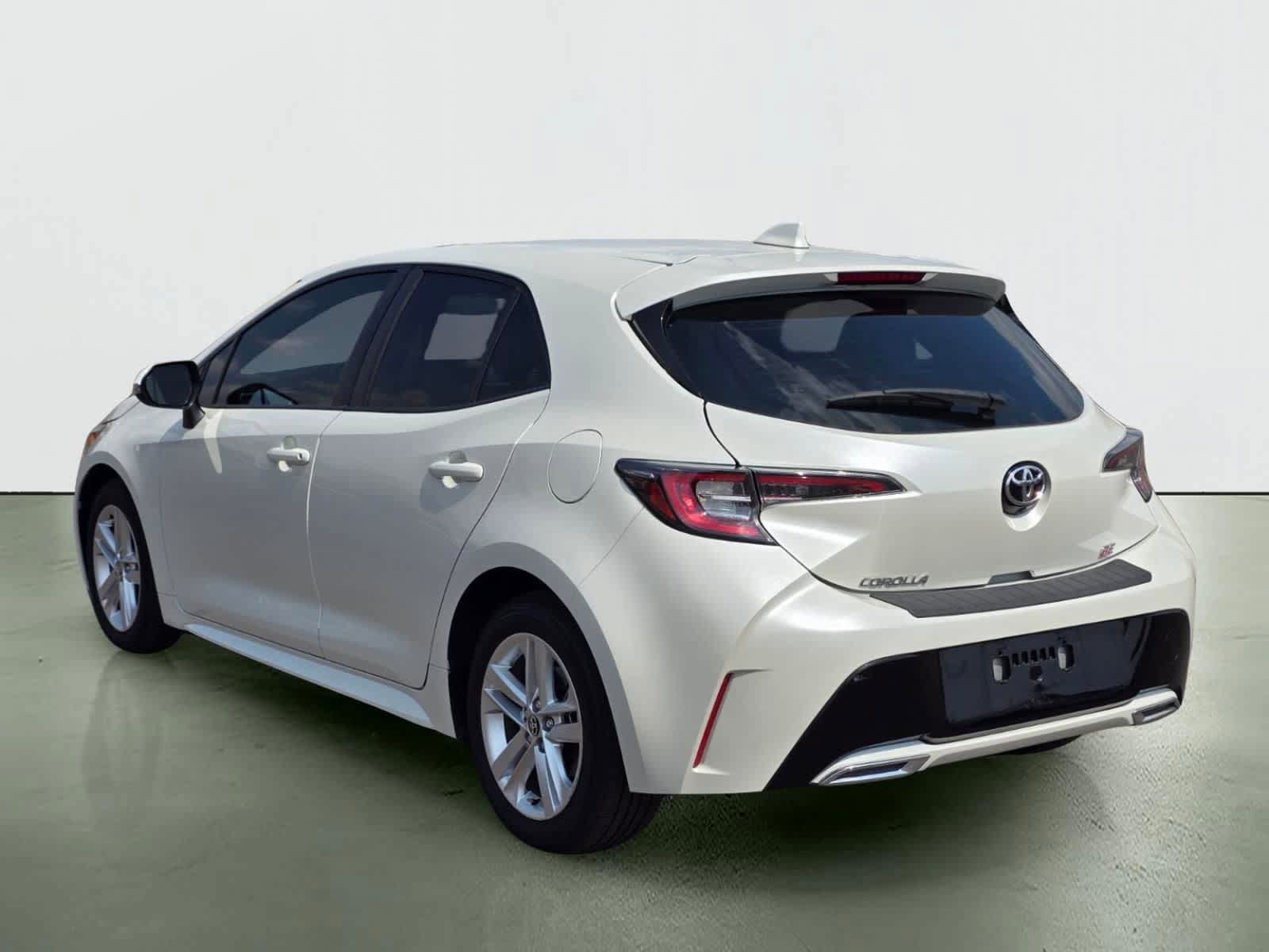 Used 2019 Toyota Corolla SE w/ Carpet Mat Package FWD image 4
