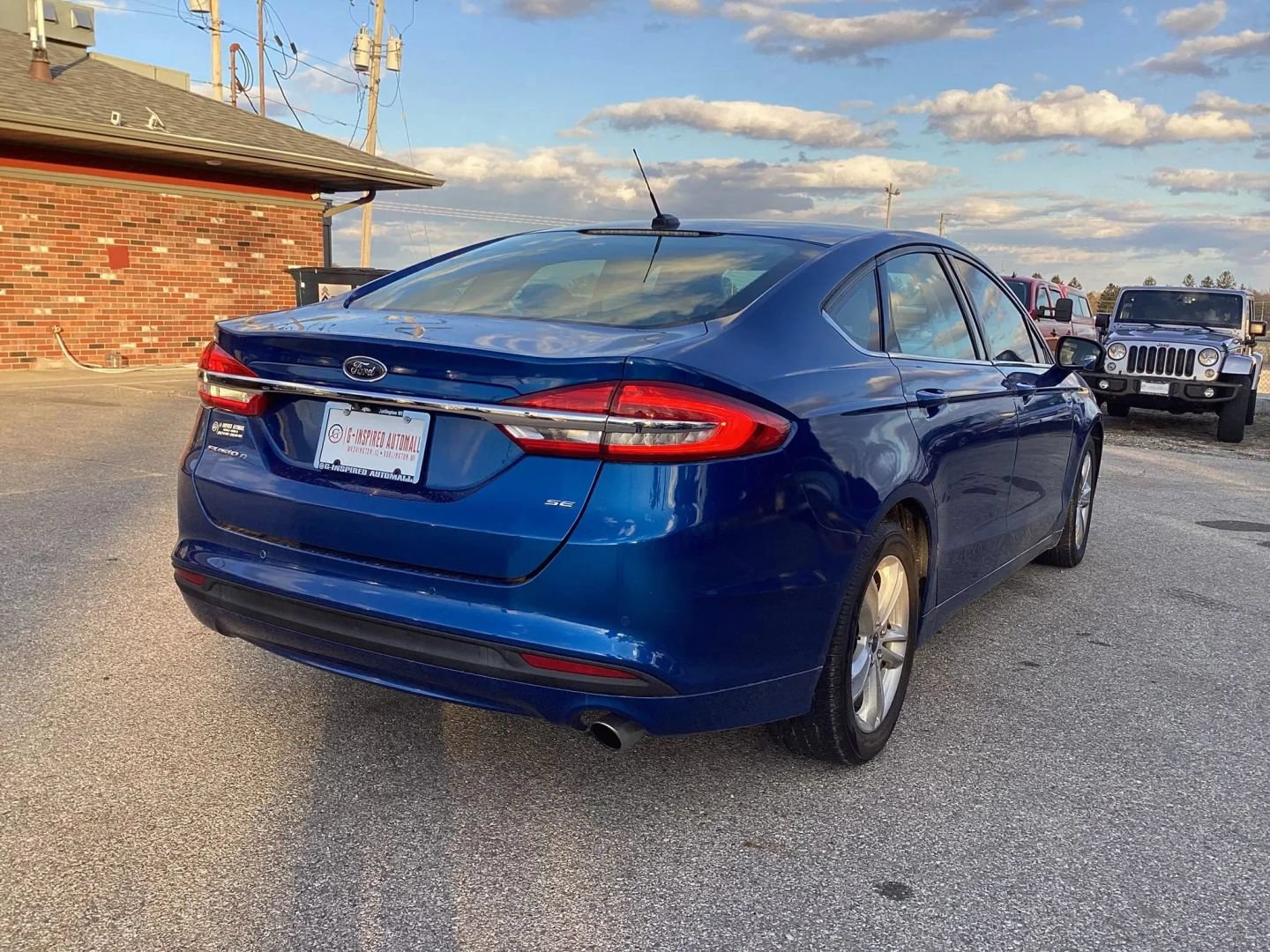 Used 2018 Ford Fusion SE FWD image 9