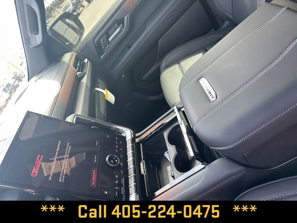 New 2026 GMC Yukon Denali w/ Sun & Power Step Package AWD/4WD image 13