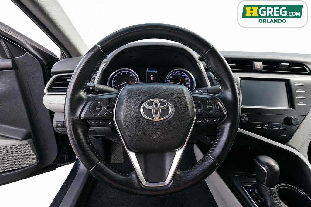Used 2019 Toyota Camry SE FWD image 14