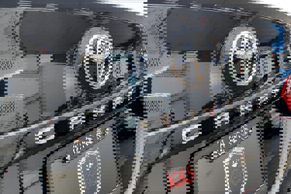 Used 2024 Toyota Camry SE image 8