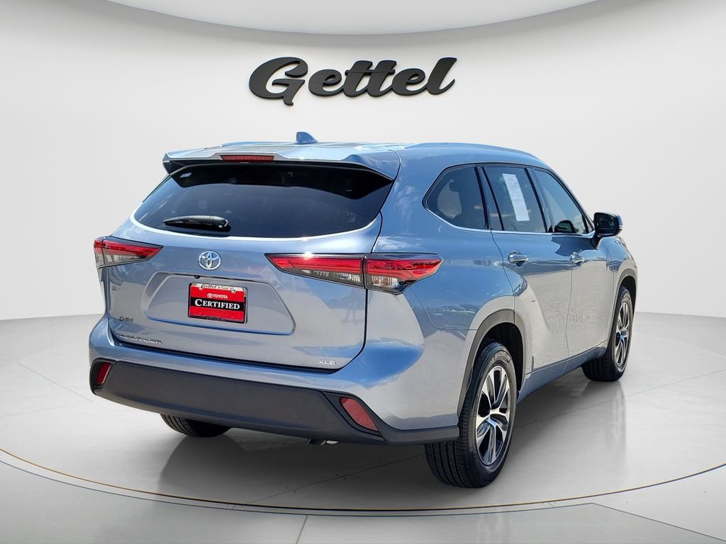 Used 2021 Toyota Highlander XLE image 5