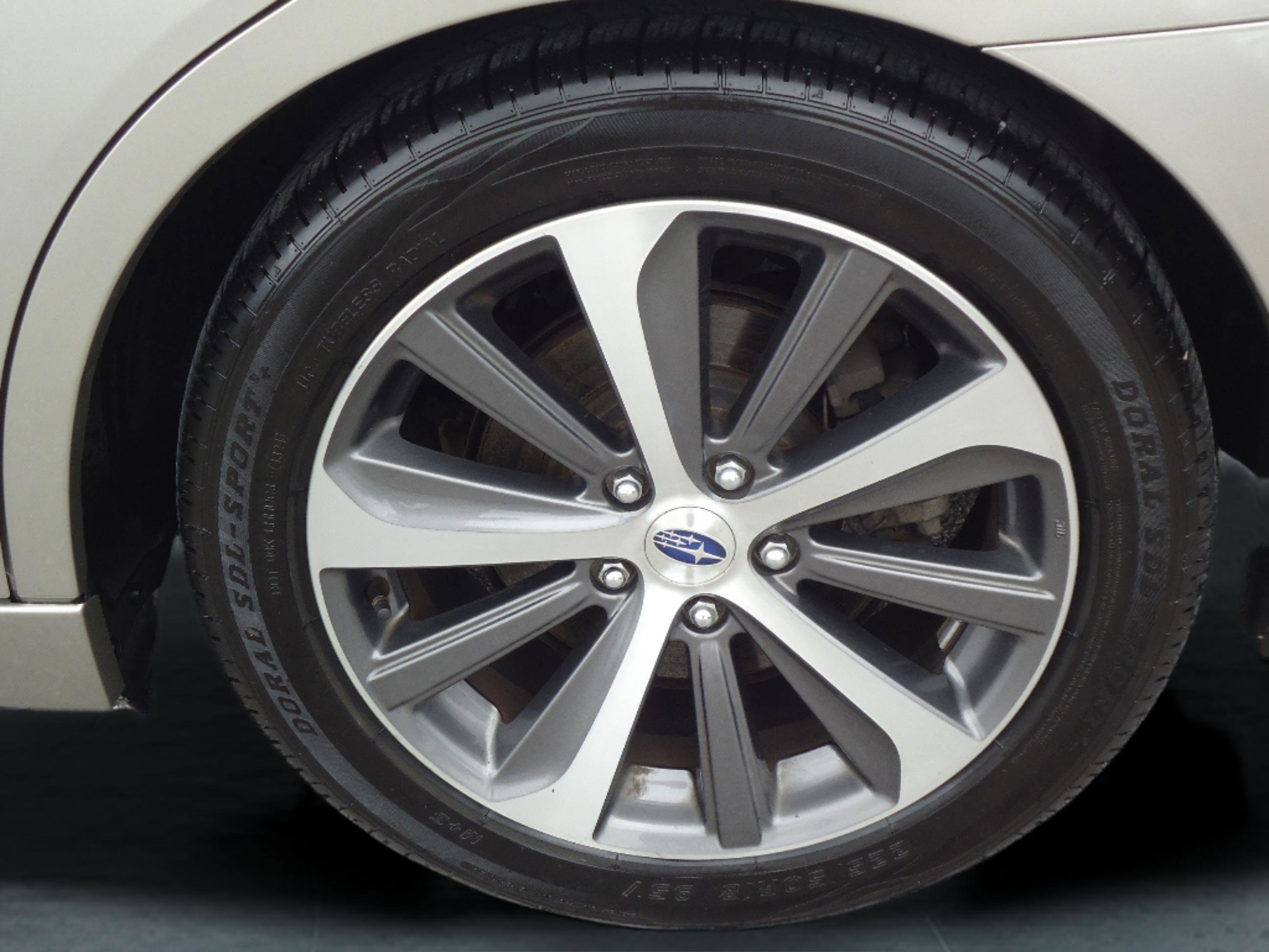 Used 2016 Subaru Legacy 2.5i Limited AWD/4WD image 9