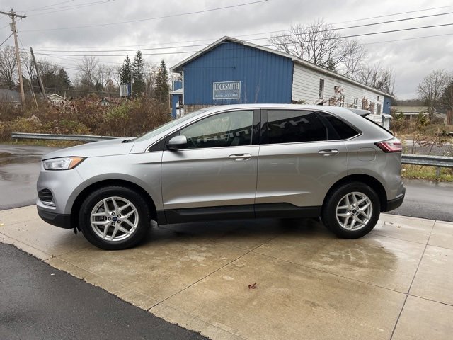 Used 2022 Ford Edge SEL image 5