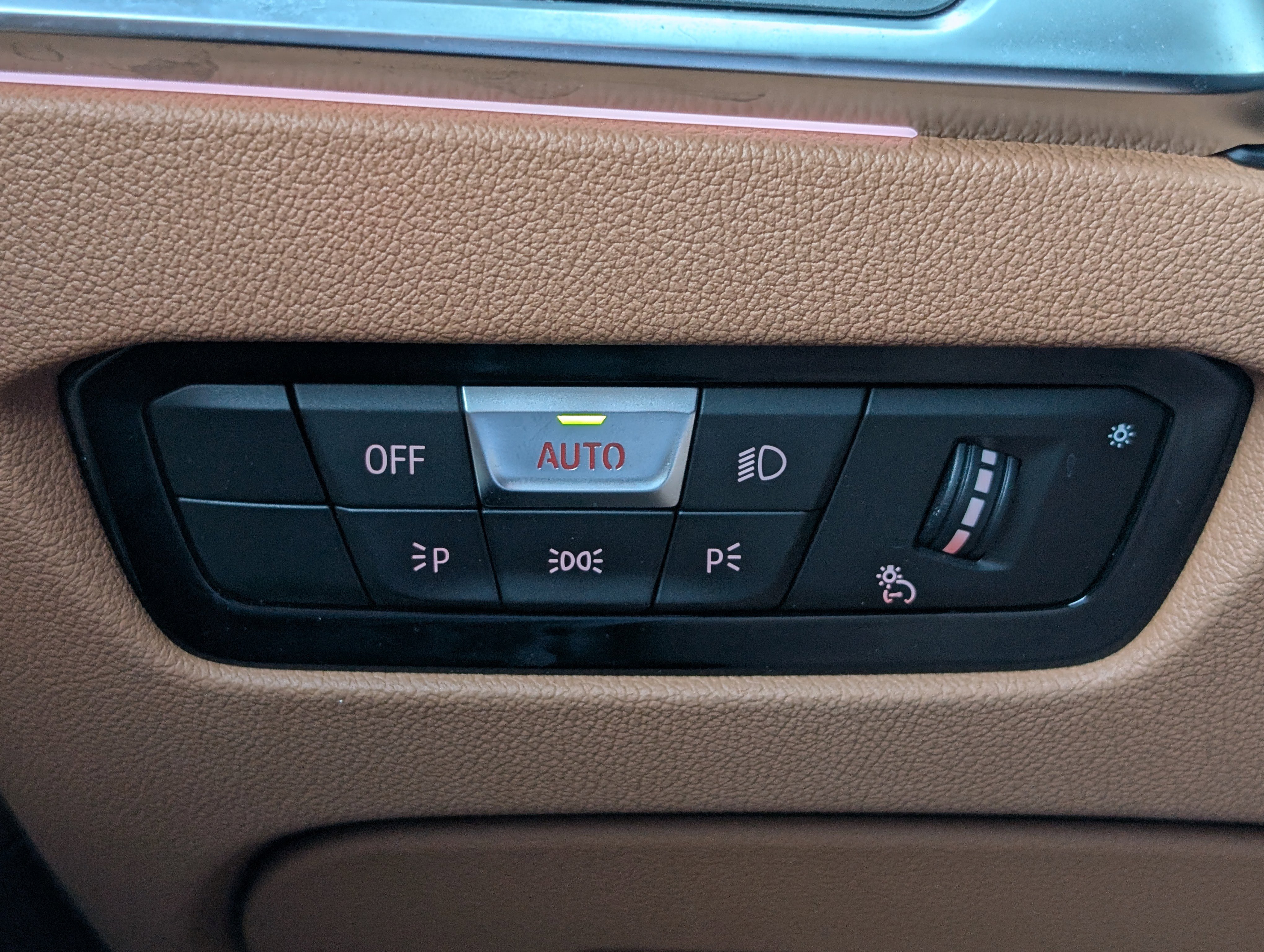 Used 2021 BMW 330e image 22