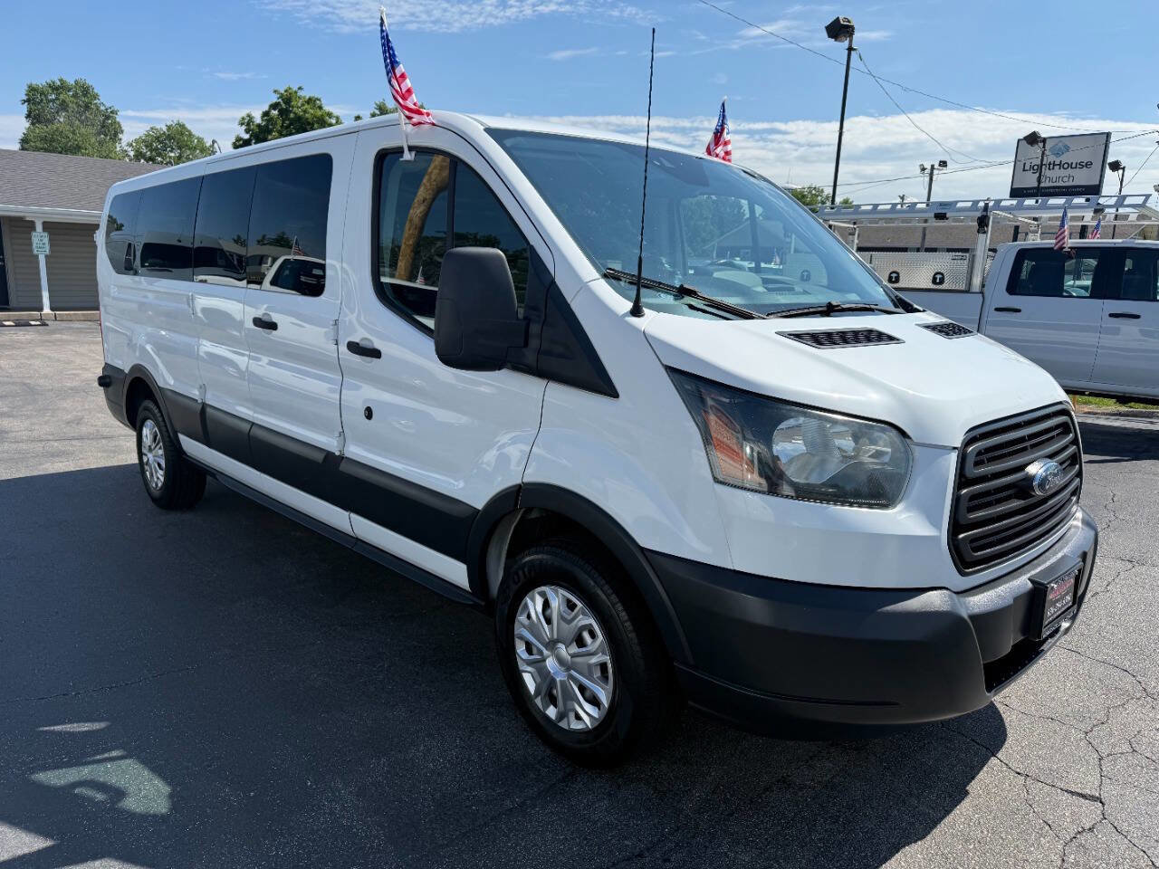 Used 2016 Ford Transit 350 XL RWD image 4