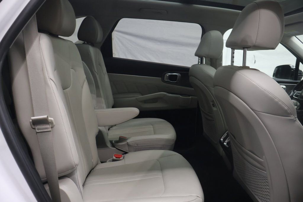 Used 2021 Kia Sorento SX image 13