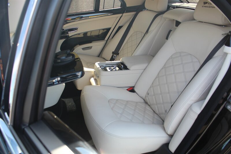 Used 2013 Bentley Mulsanne RWD image 28