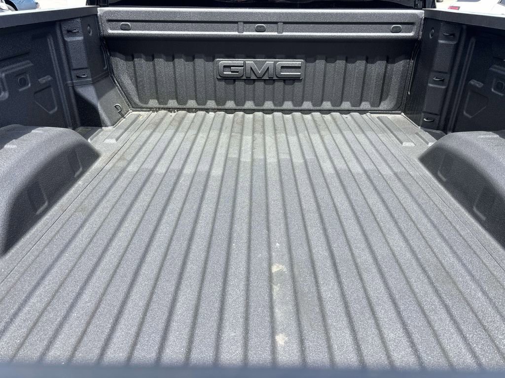Used 2025 GMC Sierra 2500 AT4 w/ AT4 Premium Plus Package AWD/4WD image 18