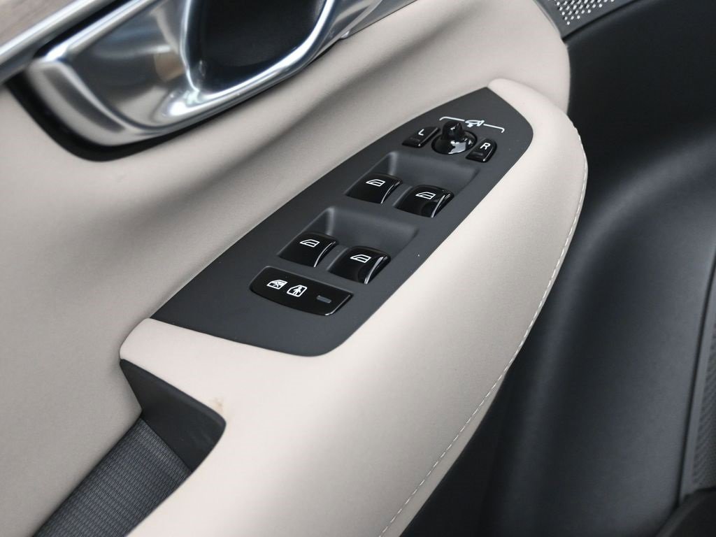 New 2026 Volvo XC90 B6 Ultra w/ Lounge Package image 11