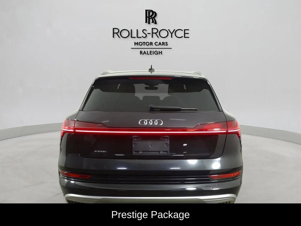 Used 2019 Audi e-tron Prestige w/ Prestige Package AWD/4WD image 5