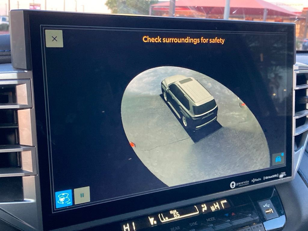 Used 2024 Toyota Sequoia Platinum image 25