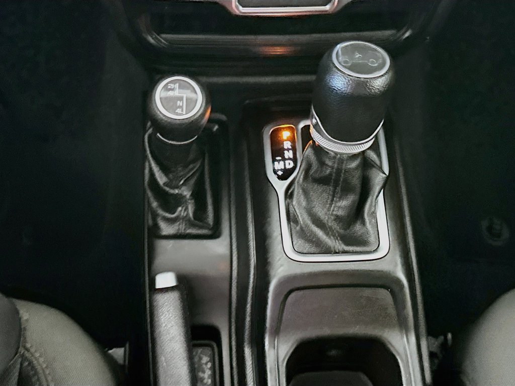 Used 2020 Jeep Wrangler Unlimited Sport AWD/4WD image 16