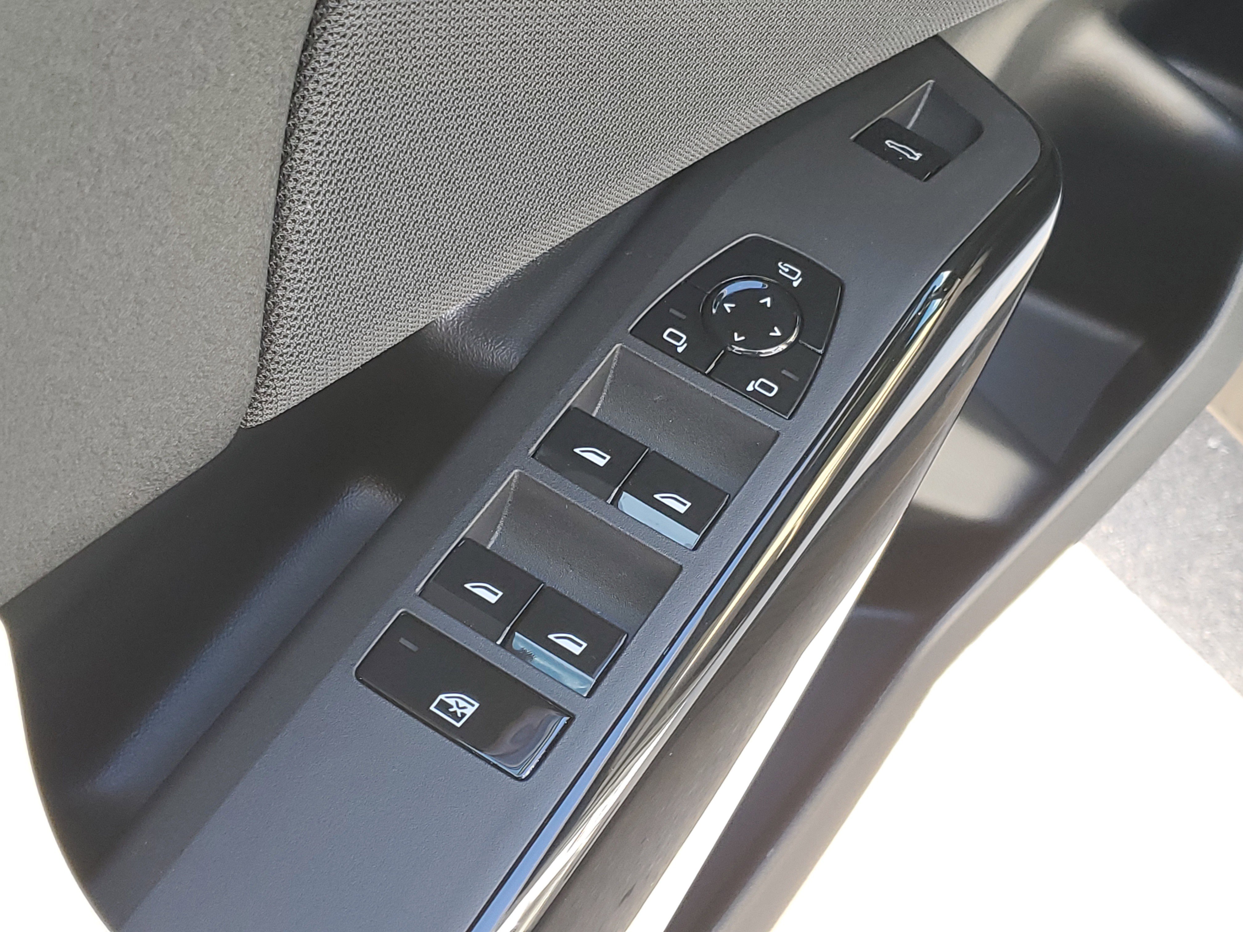 New 2026 BMW X3 xDrive30 w/ Premium Package image 6