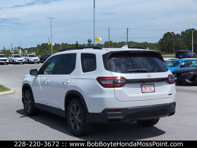 New 2026 Honda Pilot Sport image 3