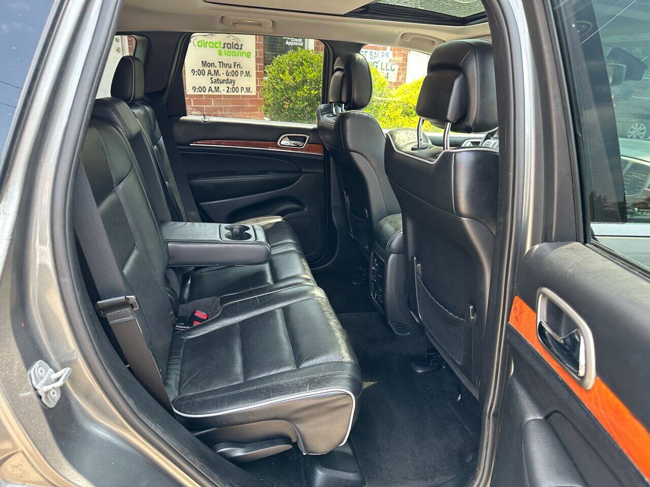 Used 2013 Jeep Grand Cherokee Overland AWD/4WD image 26