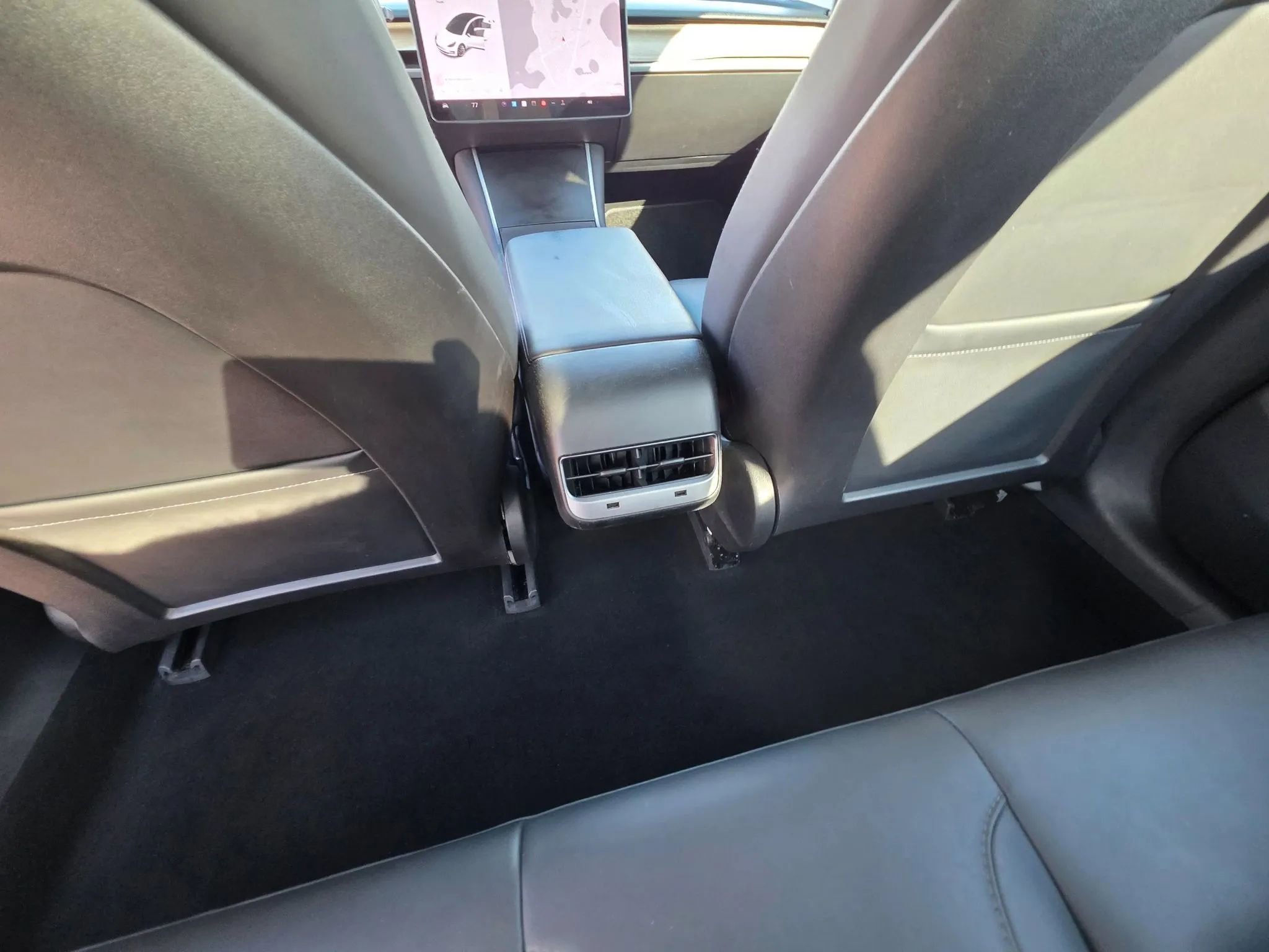 Used 2018 Tesla Model 3 Long Range image 15