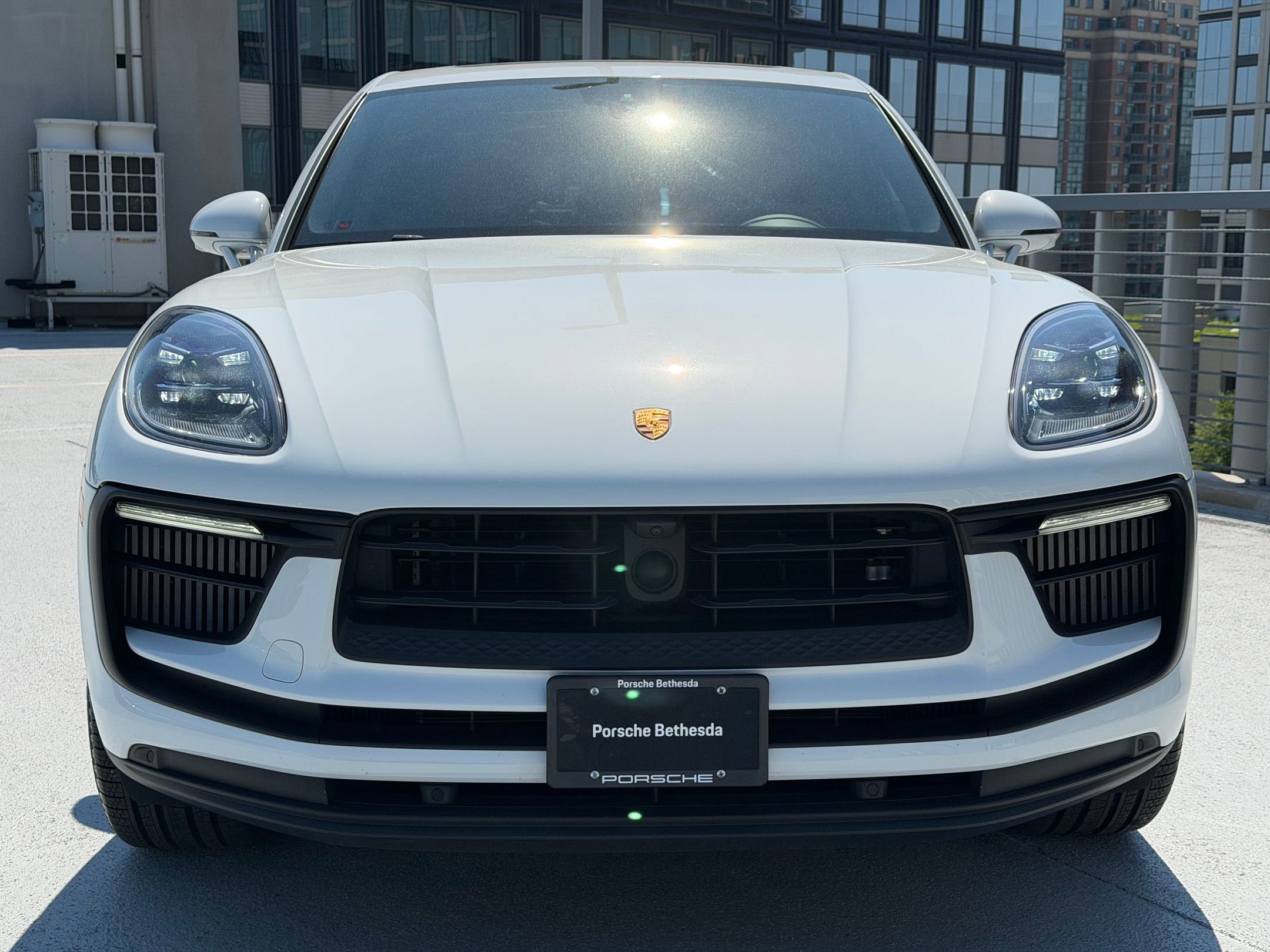 Certified 2023 Porsche Macan S AWD/4WD image 10