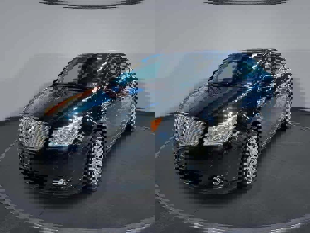 Used 2010 Buick LaCrosse CXL image 1