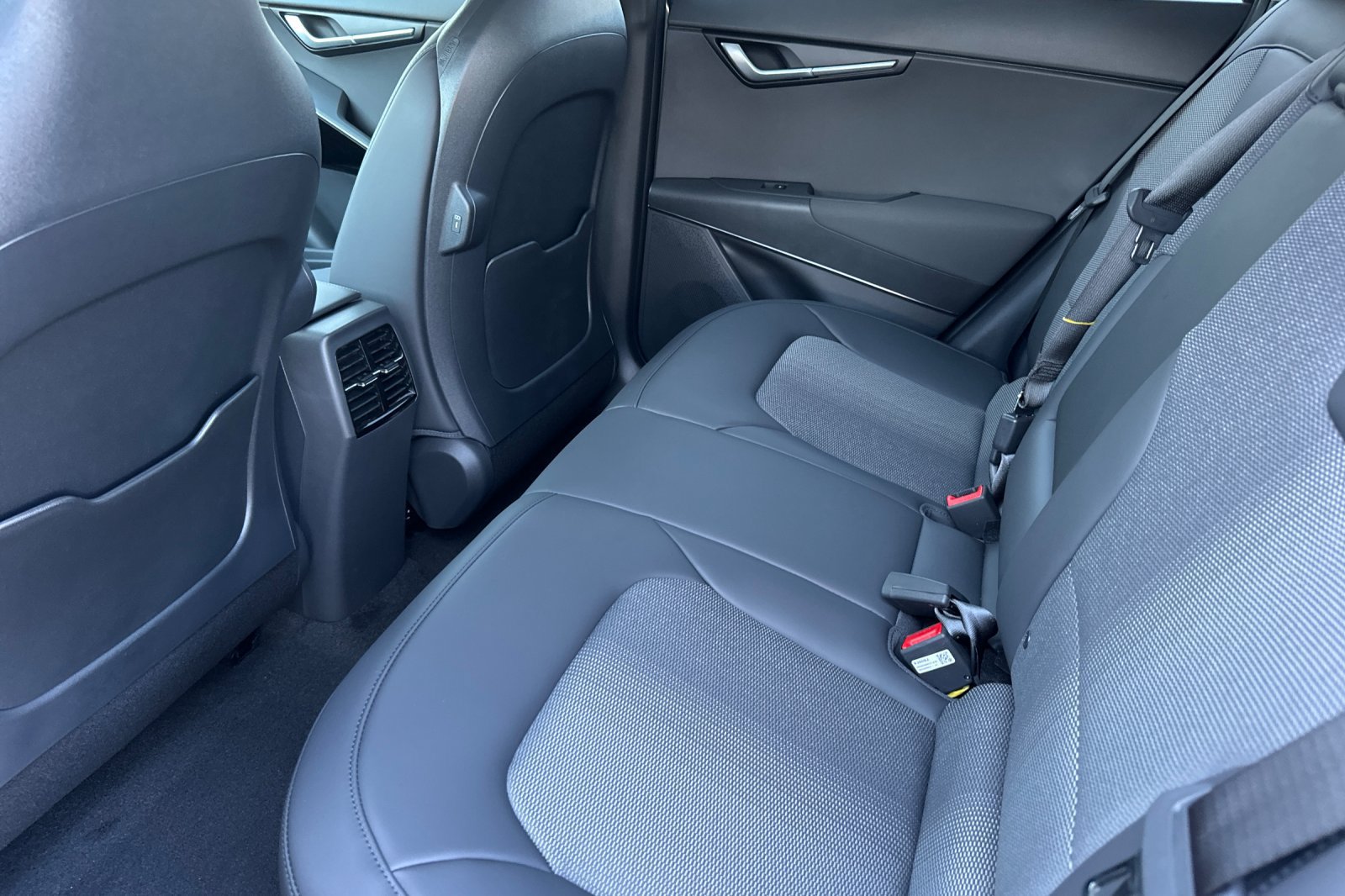 New 2026 Kia Niro Wind FWD image 12