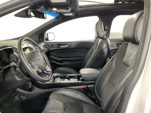 Used 2019 Ford Edge ST w/ Cold Weather Package AWD/4WD image 27