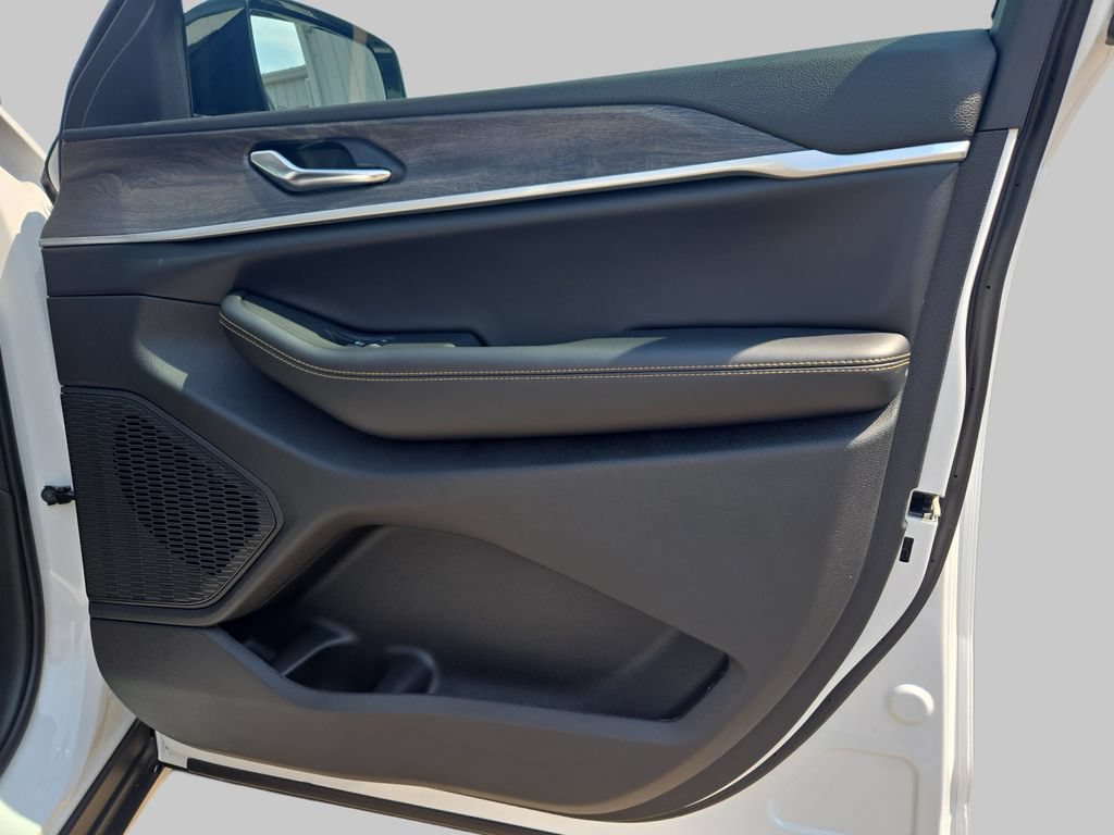 New 2026 Jeep Grand Cherokee Limited AWD/4WD image 11