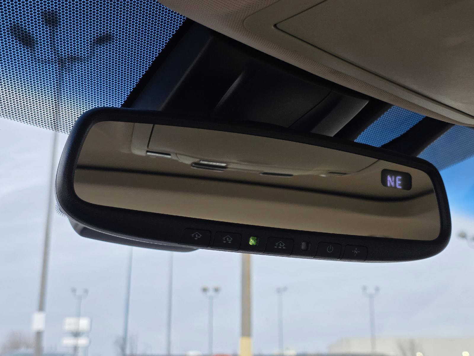 Used 2018 Toyota Avalon Limited FWD image 25